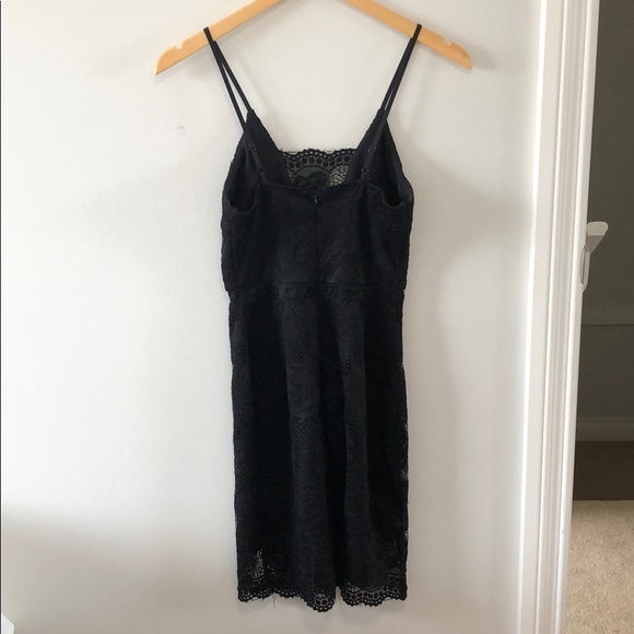 Dotti Bodycon Lace Dress - Picture 4 of 6